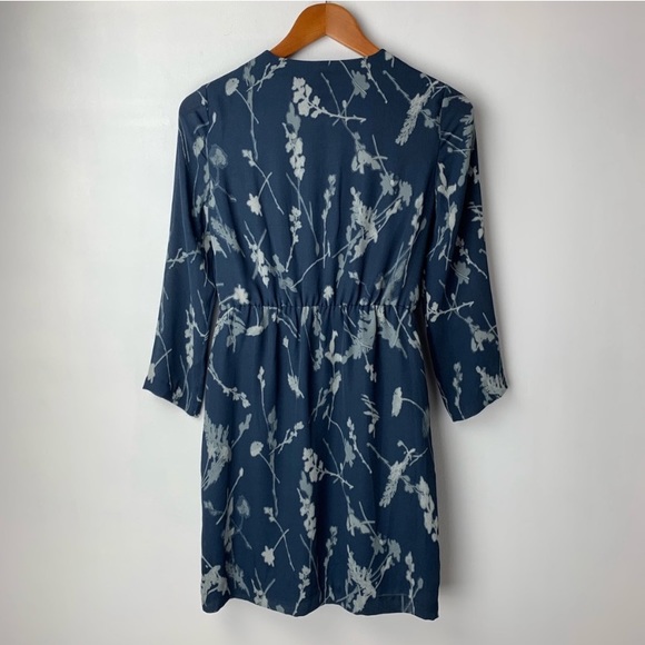 Banana Republic blue botanical faux wrap dress - Picture 6 of 6